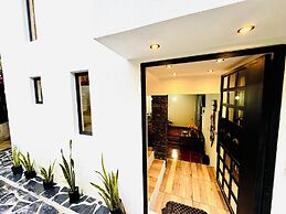 Encino House Hotel Boutique