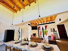 Encino House Hotel Boutique