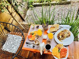 Encino House Hotel Boutique