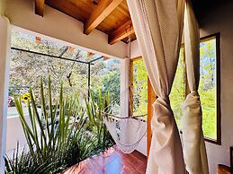 Encino House Hotel Boutique
