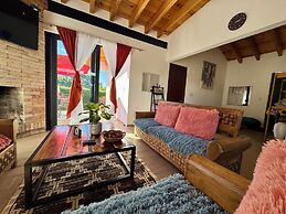 Encino House Hotel Boutique
