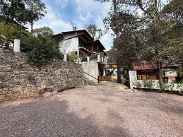 Encino House Hotel Boutique