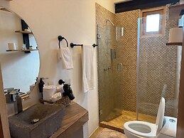 Encino House Hotel Boutique