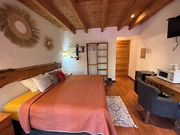 Encino House Hotel Boutique