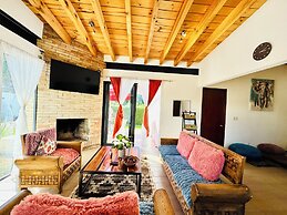 Encino House Hotel Boutique
