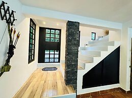 Encino House Hotel Boutique