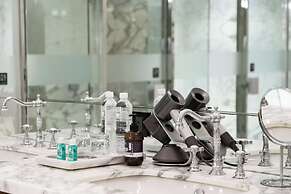 Inhouse Hotel Grand