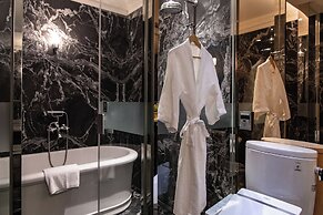 Inhouse Hotel Grand