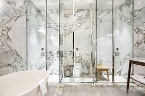 Inhouse Hotel Grand