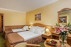 Hotel Polaris III