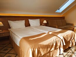 Hotel Polaris