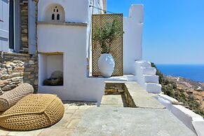 Living Theros Luxury Suites