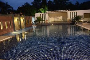Chanakya BNR Hotel
