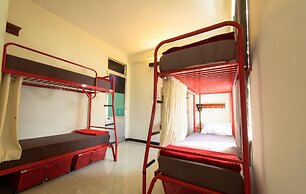Mojzo Dorm - Hostel