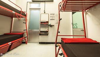 Mojzo Dorm - Hostel