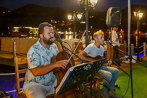 Fİ Light Solto Boutique Beach