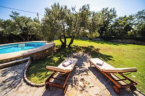 Garden Oasis Pool Villa