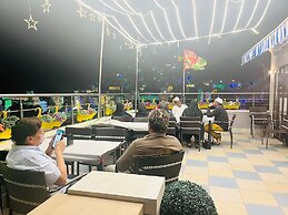 Hotel Madni Royale