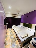 Hotel Madni Royale