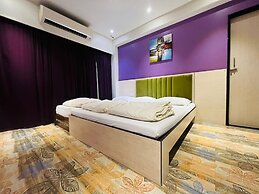 Hotel Madni Royale