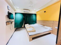 Hotel Madni Royale