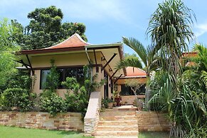 Malee Garden