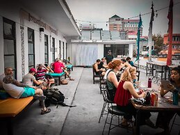 Yakety Yak Hostel