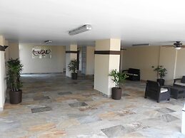 Del Real Hotel & Suites
