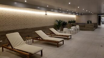 Luxury Residence Suites