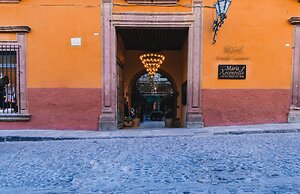 Hotel Carmina