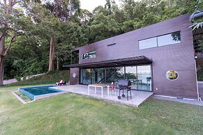 Bamboo Garden House