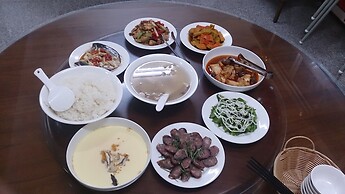Deren Tea Garden B&B