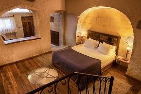 Seki Cave Hotel