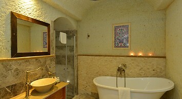 Seki Cave Hotel