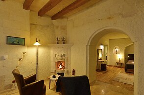 Seki Cave Hotel