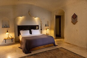 Seki Cave Hotel