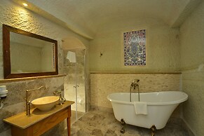 Seki Cave Hotel