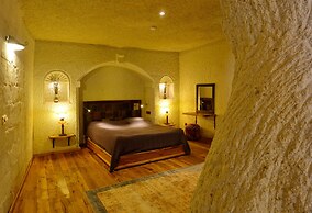 Seki Cave Hotel