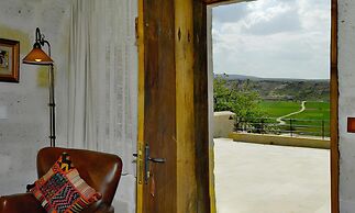 Seki Cave Hotel