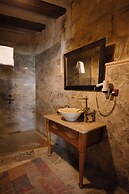Seki Cave Hotel