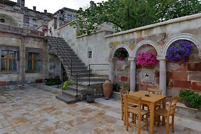 Seki Cave Hotel