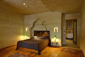 Seki Cave Hotel