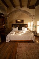 Seki Cave Hotel