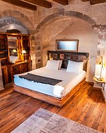 Seki Cave Hotel