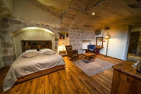 Seki Cave Hotel