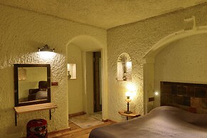 Seki Cave Hotel