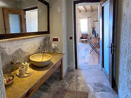 Seki Cave Hotel