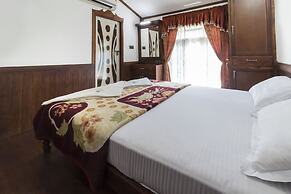 GuestHouser 3 BHK Houseboat 1b08