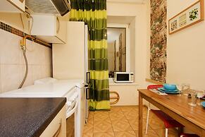 LUXKV Apartment on Nikoloyamskiy