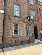 Diamonds Inn Ltd